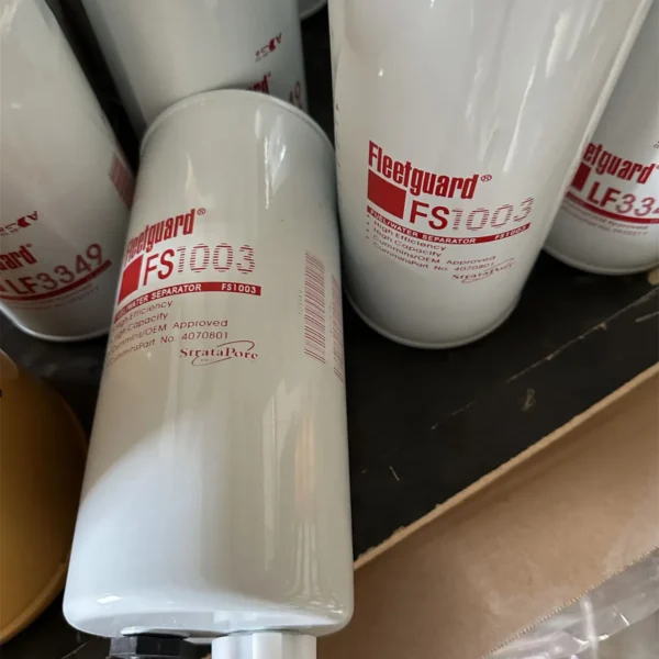 FS1003 Fleetguard Fuel Filter 99% Efficiency 10 Micron for Diesel Engines