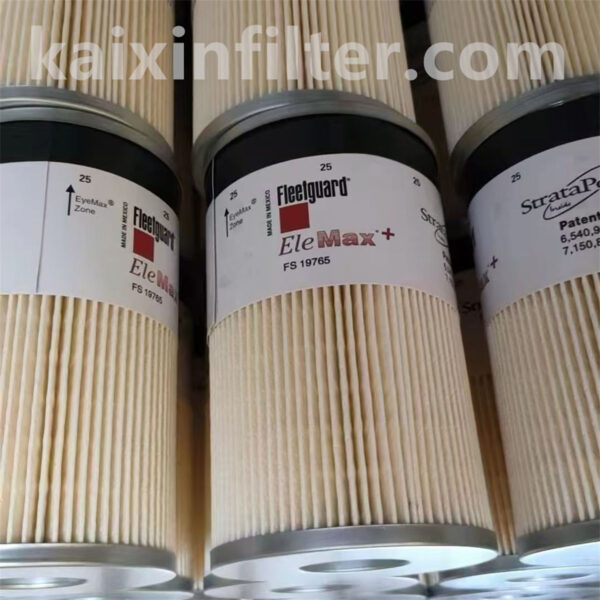 FS19765 Fleetguard Fuel Filter 99% Efficiency 25 Micron SAE J1985 J905 Certified