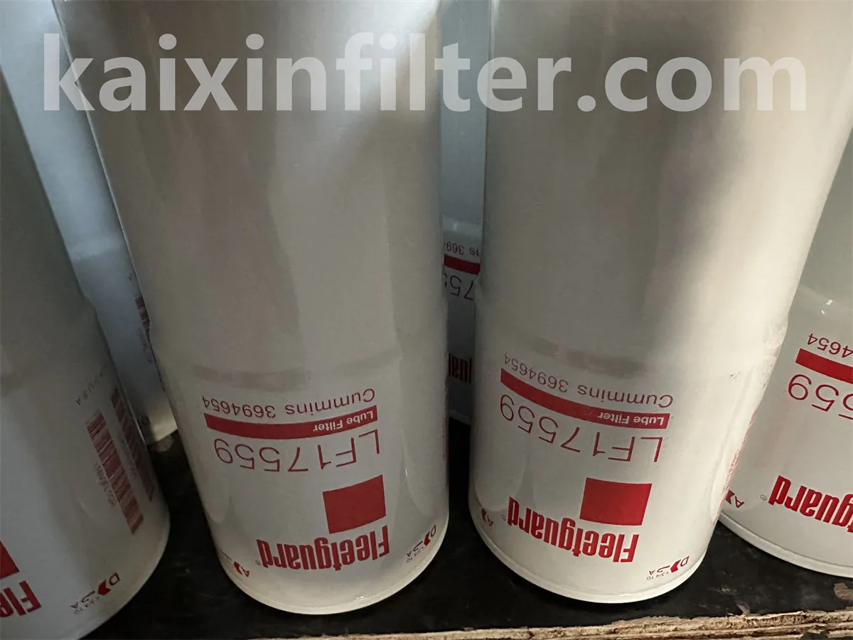 LF17559 Fleetguard Oil Filter | 99% Efficiency at 21 Micron Heavy-Duty Engine Protection