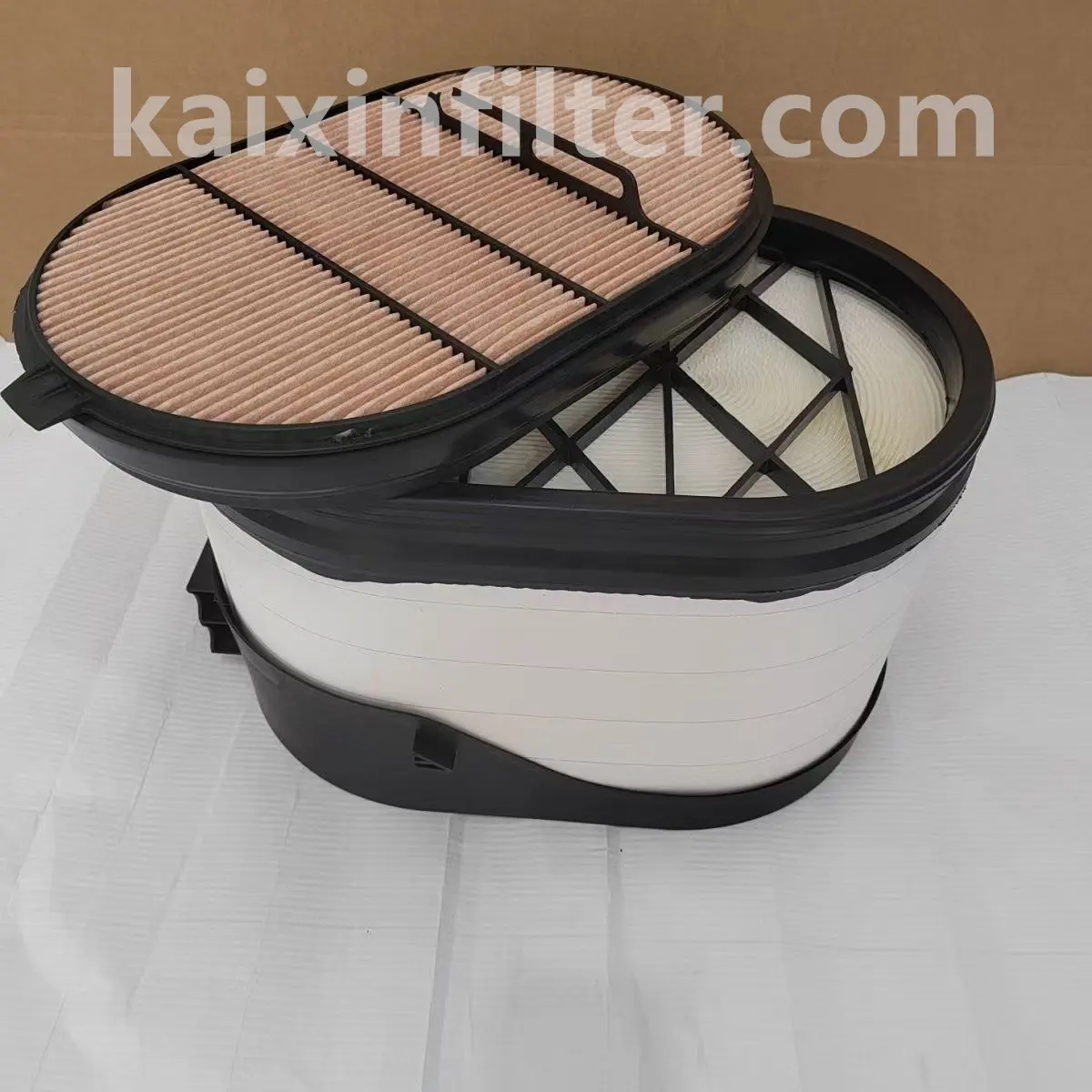 P608667 donaldson air filter for heavy machinery and industrial engine systems