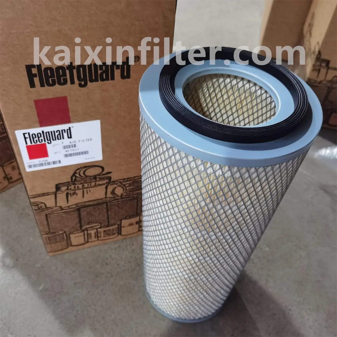 AF1811 Fleetguard air filter, designed for Cummins 6CTA8.3 engines.