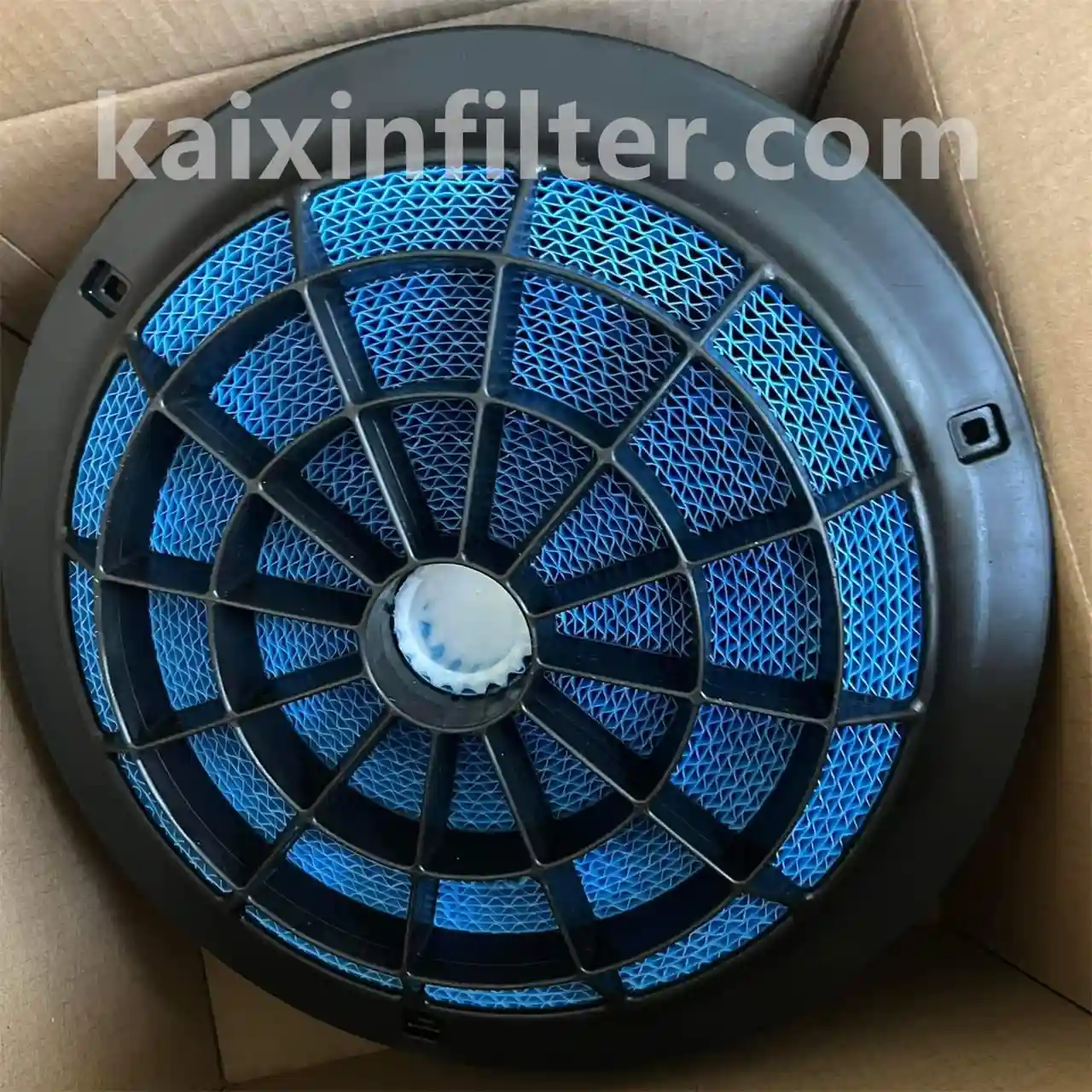 P607955 Donaldson air filter replacement for Freightliner 108 SD truck L6-8.3L diesel engine